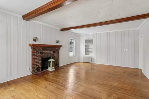 Living - 113 W Main, Dudley, MA 01571 photo 2 of 5