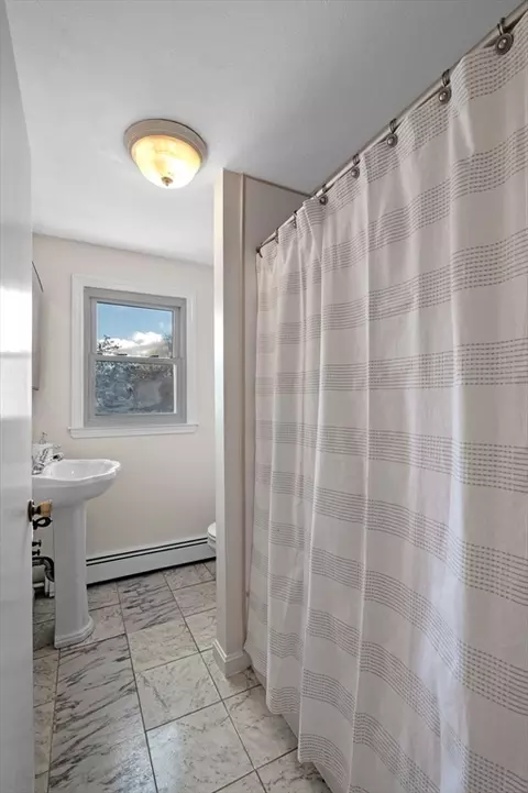 Bath - 70 Maverick St, Marblehead, MA 01945 photo 4 of 4