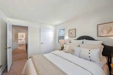 Bedroom - 70 Maverick St, Marblehead, MA 01945 photo 4 of 5