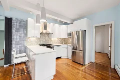 96 Brook St #3, Brookline, MA 02445 photo 2