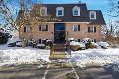 500 Northshore Rd #6B, Peabody, MA 01960