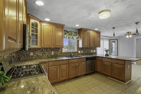 37 Mohave Rd, Worcester, MA 01606 photo 10