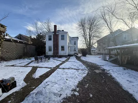 42 Florence St, Springfield, MA 01105 photo 4