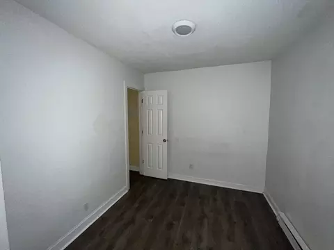 42 Florence St, Springfield, MA 01105 photo 12