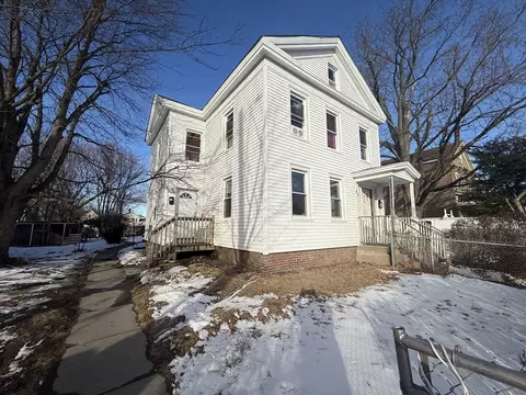 42 Florence St, Springfield, MA 01105 photo 2
