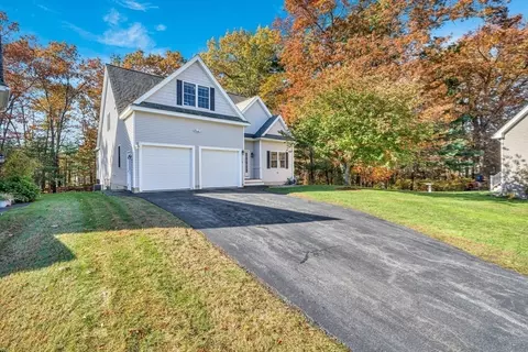 10 Dickens Ln, Tyngsborough, MA 01879