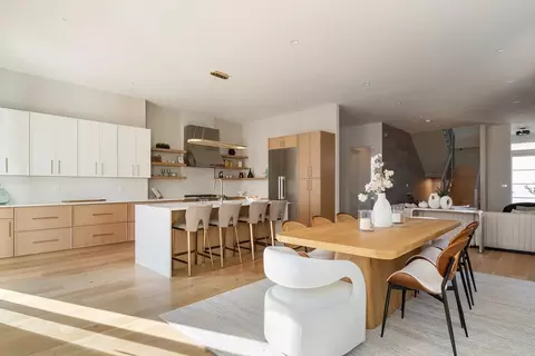161 Cushing St, Cambridge, MA 02138