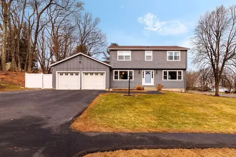 136 Winthrop Ln, Holden, MA 01520