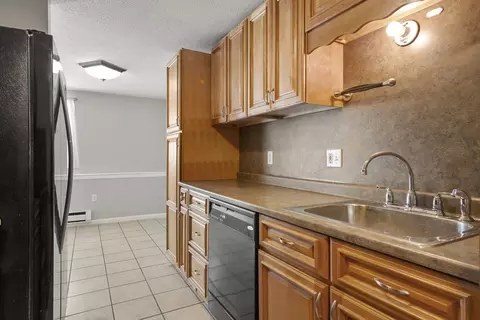 Kitchen - 96 Main St #E4, Foxboro, MA 02035 photo 1 of 1