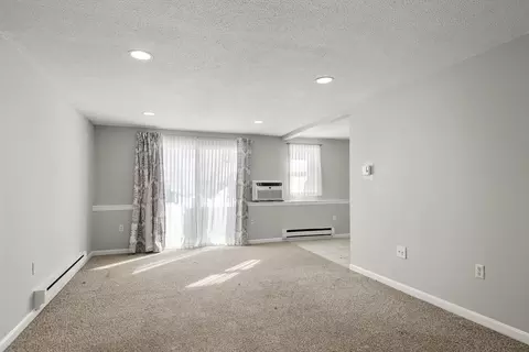 Living - 96 Main St #E4, Foxboro, MA 02035 photo 2 of 3