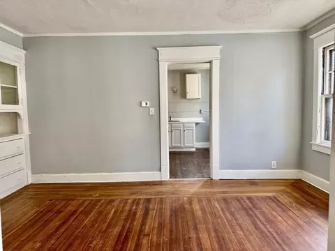 21 Bloomfield St, Springfield, MA 01108 photo 6