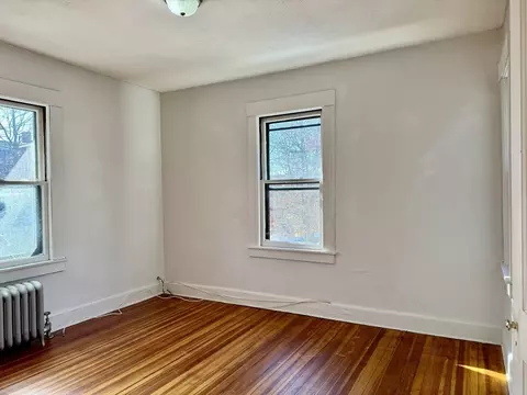 21 Bloomfield St, Springfield, MA 01108 photo 12