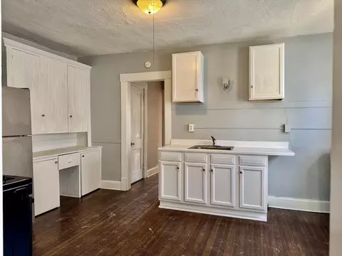 21 Bloomfield St, Springfield, MA 01108 photo 7