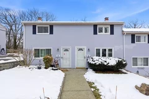5 Lewis Farm Rd #5, Dedham, MA 02026