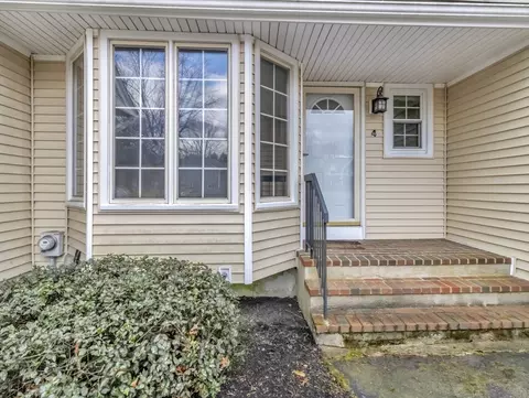 4 Concetta Cir #4, Mansfield, MA 02048 photo 4