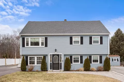 2 Finch Ln, Gloucester, MA 01930
