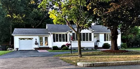 348 Lynn Fells Pkwy, Saugus, MA 01906
