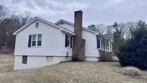 266 Putnam Hill Rd, Sutton, MA 01590 photo 9