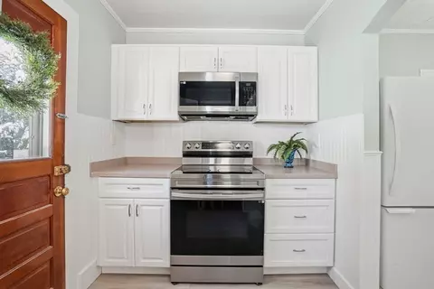 54 Bourne St, Three Rivers, MA 01080 photo 8