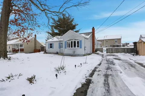 130 Spear Rd, Springfield, MA 01119 photo 2