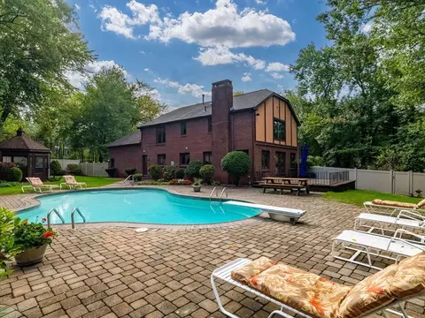 22 Elm St, Canton, MA 02021 photo 27