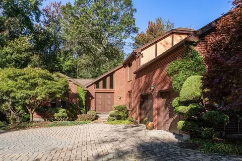 22 Elm St, Canton, MA 02021