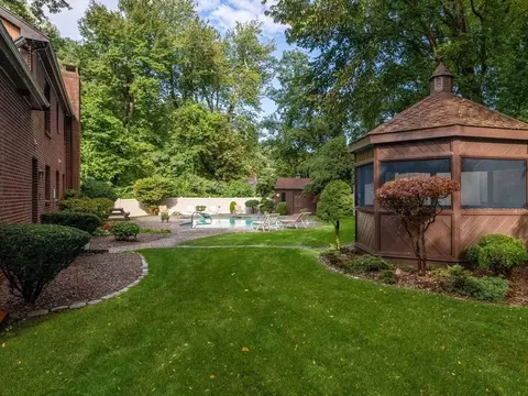 22 Elm St, Canton, MA 02021 photo 25