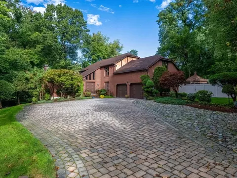 22 Elm St, Canton, MA 02021 photo 3