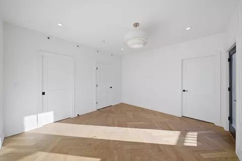 545 E 2nd St #PH2, Boston, MA 02127 photo 18