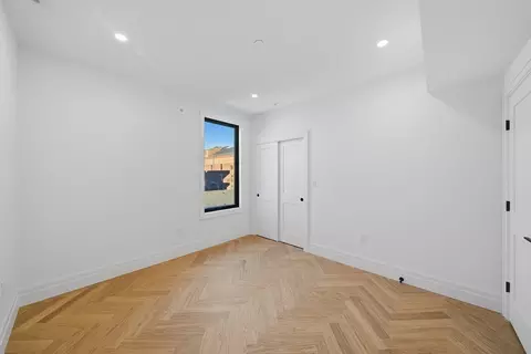 545 E 2nd St #PH2, Boston, MA 02127 photo 10
