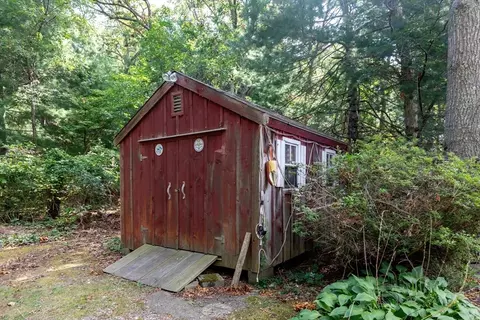 235 Main St, Mashpee, MA 02649 photo 4