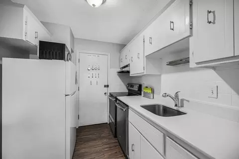 Kitchen - 5 Washington St #A5, Reading, MA 01867 photo 1 of 2