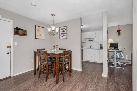 Dining - 5 Washington St #A5, Reading, MA 01867 photo 2 of 3