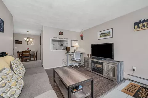 Living - 5 Washington St #A5, Reading, MA 01867 photo 4 of 5