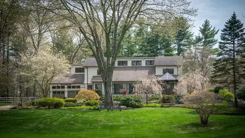 103 Essex St, Hamilton, MA 01982