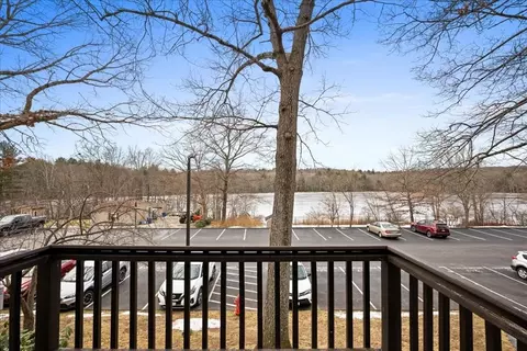 28 Thayer Pond Dr #14, Oxford, MA 01537
