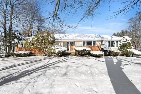35 Peters St, North Andover, MA 01845