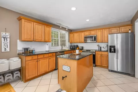 173 Main St, Mashpee, MA 02649 photo 9