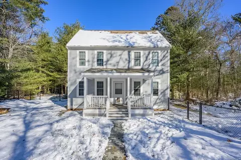 173 Main St, Mashpee, MA 02649