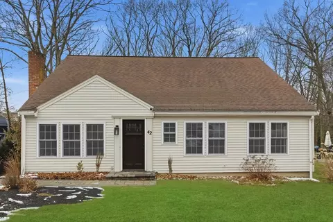 42 Oakdale Rd, Canton, MA 02021