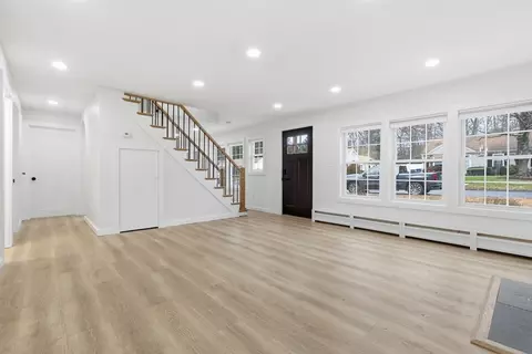 42 Oakdale Rd, Canton, MA 02021 photo 4