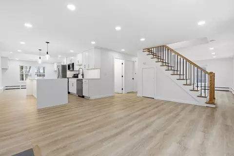 42 Oakdale Rd, Canton, MA 02021 photo 2