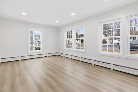 42 Oakdale Rd, Canton, MA 02021 photo 5
