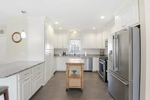 Kitchen - 38 Hemlock Rd, Ashburnham, MA 01430 photo 2 of 4