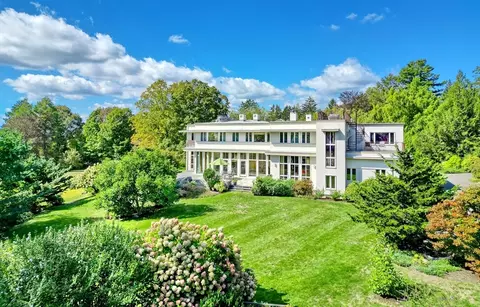 23 Bedford Rd, Lincoln, MA 01773