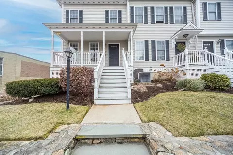 38 Washington St #38, Natick, MA 01760
