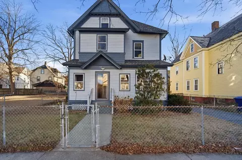 106 Amherst St, Springfield, MA 01109 photo 2