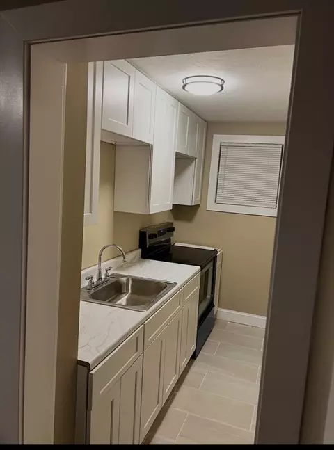 70 Jencks St, Fall River, MA 02723 photo 3