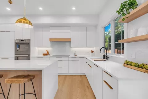 Kitchen - 140 Hillside, Needham, MA 02494 photo 4 of 4