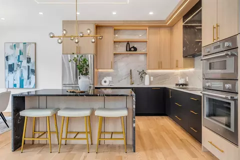 Kitchen - 136 Hillside, Needham, MA 02494 photo 5 of 7